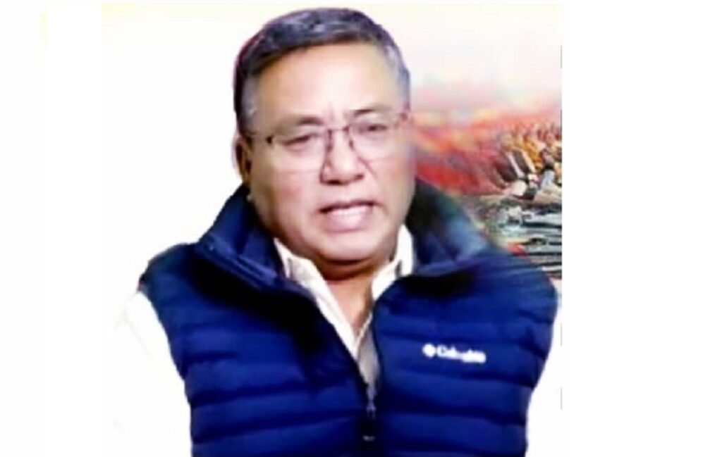 ফোক্স কি প্রসিদেন্ট টি ঐচ মনিহার ফম থাদোকখ্রে