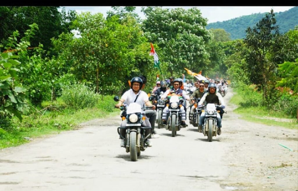 লৈখিদ্রবা হান্নগী প্রাইম মিনিষ্টর রাজিব গান্ধীগী ৮১ শুবা মপোক কুম্মোন্দা এম পি সি সিনা বাইক রেল্লি