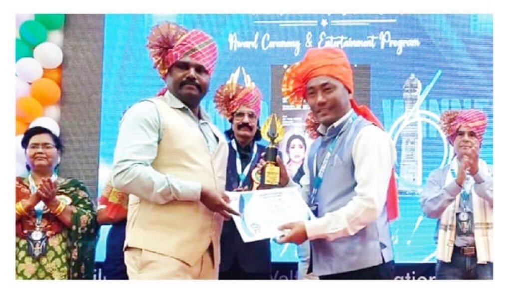 মনিপুরি ফিচর ফিল্ম য়াহৌ থেঙবা খোইমু না মালেমগী টোপ বেষ্ট ফিল্ম ৫ গী মনূঙ চন্দুনা লেমজনিঙায় ওইরবা এ এৱার্দ ফংলক্লে