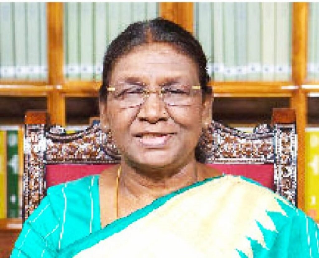 প্রসিদেন্ট দ্রৌপদি মুর্মু ঙসী নুমিৎয়ুংবা মতূঙদা ইম্ফালদা থুংলরগনি,কোর্কোমগী বোয়কোৎ হৌখ্রে