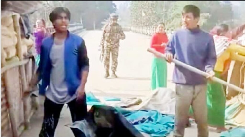 ঙানূকোন্দা বোম পোকখায়রকপদা নূপী অনী শোকপদগী লায়কন্নখ্রে,সি আর পি এফকি বঙ্কর মীয়াম্না থুগাইখ্রে