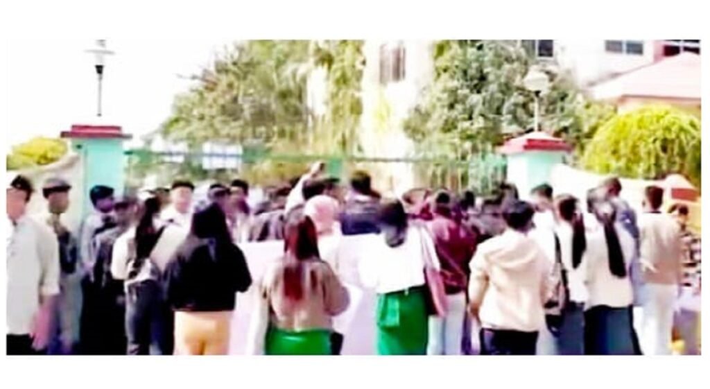 কে এস এ গী খোয়শাওনরবা থৌমীশিংনা এম য়ুগী এ-ব্লোক্কি গেট ছো লোন্সীনখ্রে