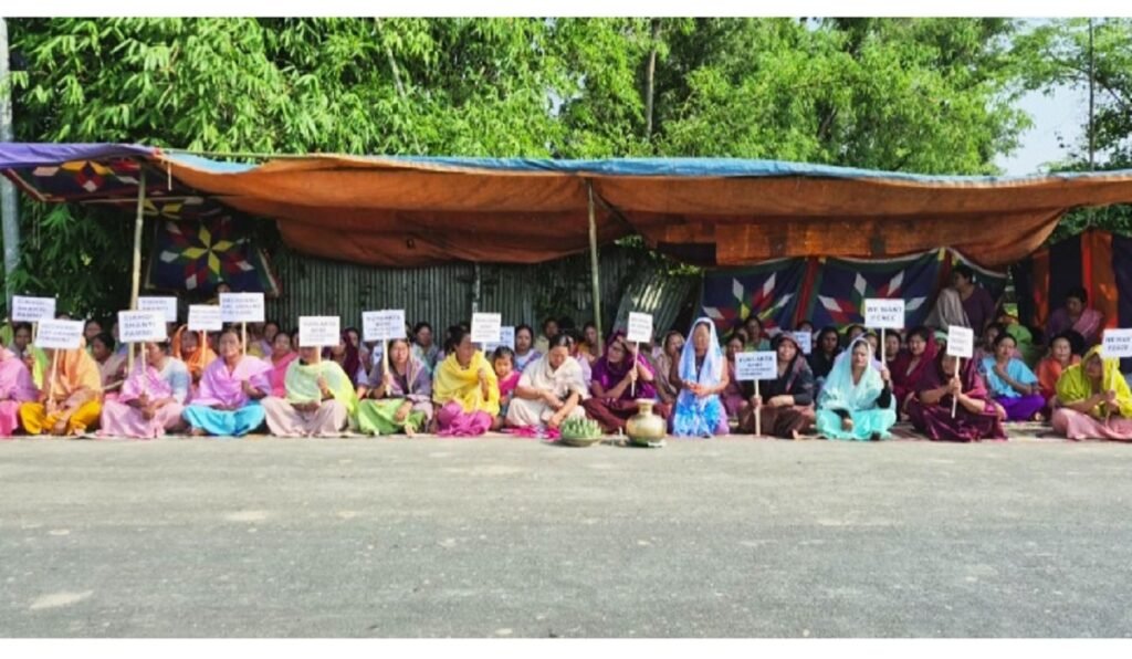 বোম লংশিন্দুনা পোকখায়হনখ্রে, মীয়াম্না পেন্দবা ফোঙদোক্তুনা ৱাকৎ মীফম চত্থখ্রে